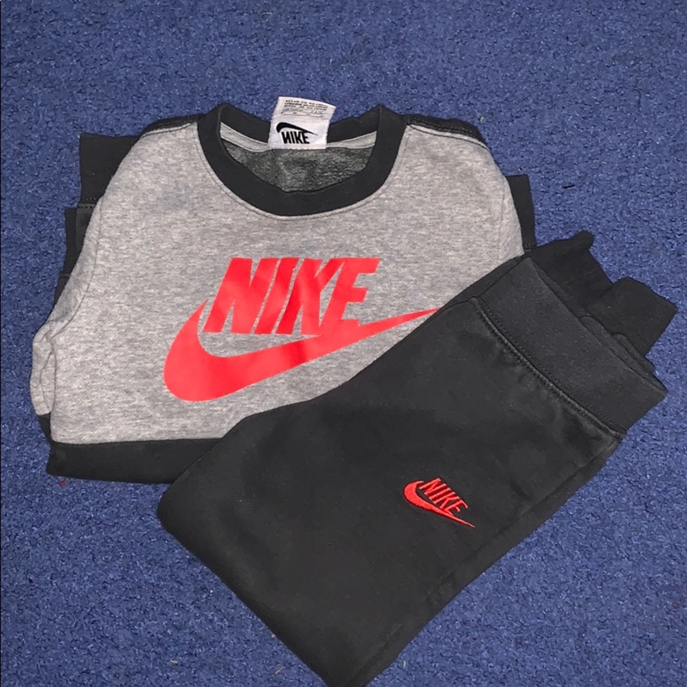 Nike Sweatsuit